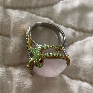 Frog ring